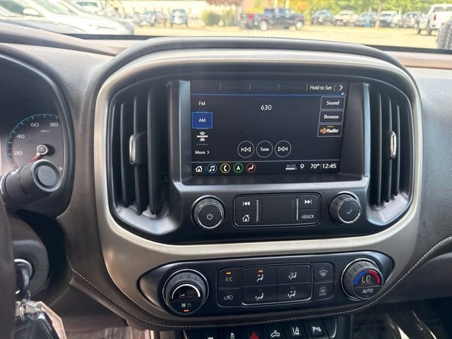 Used 2021 White GMC Denali image 17