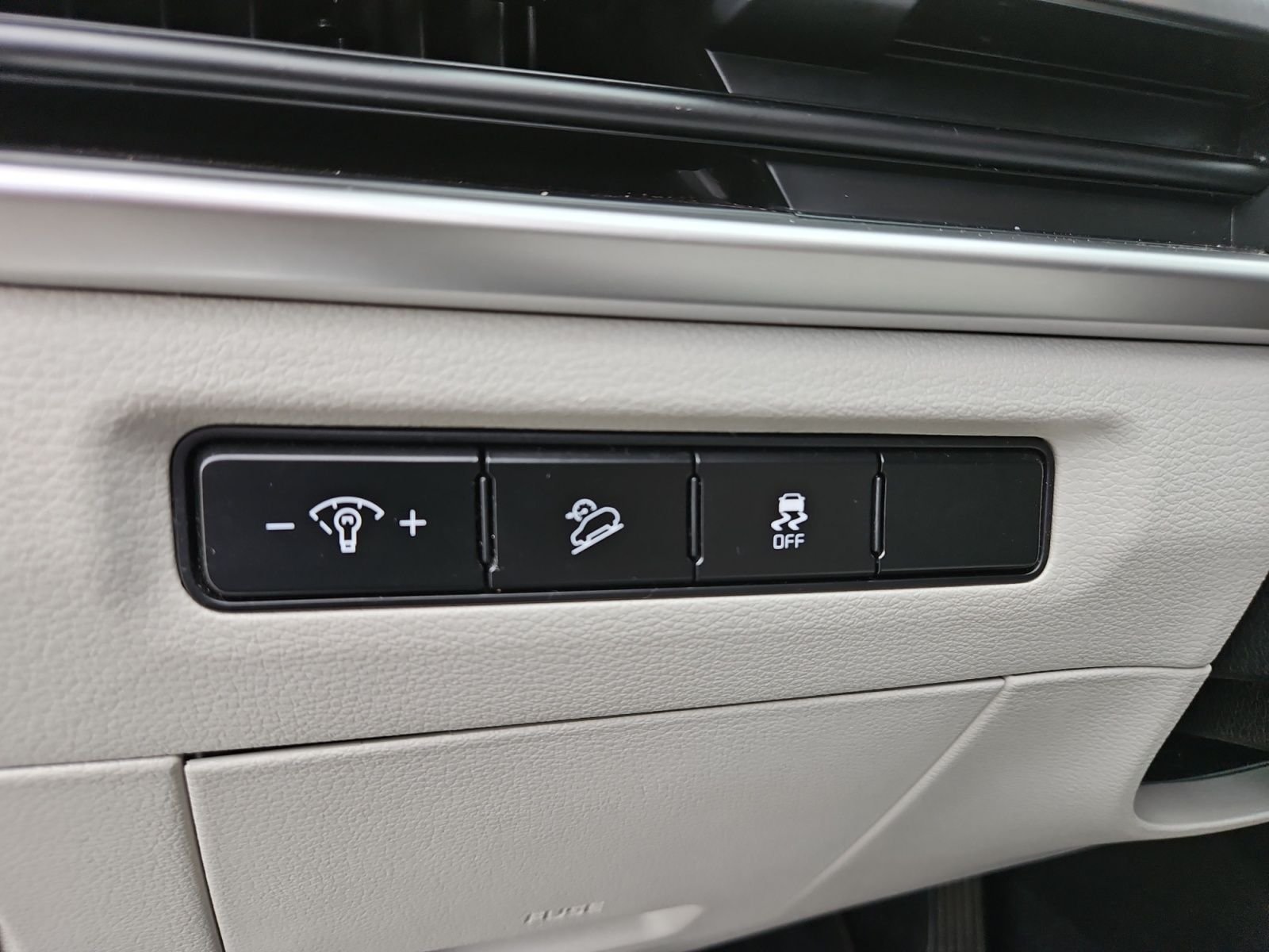 Used 2023 Black Kia S image 23