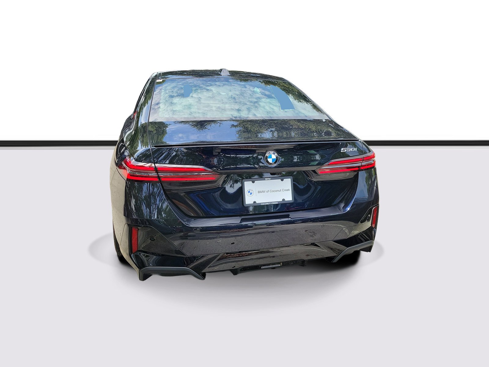 New 2027 Carbon Black Metallic BMW 530i image 3