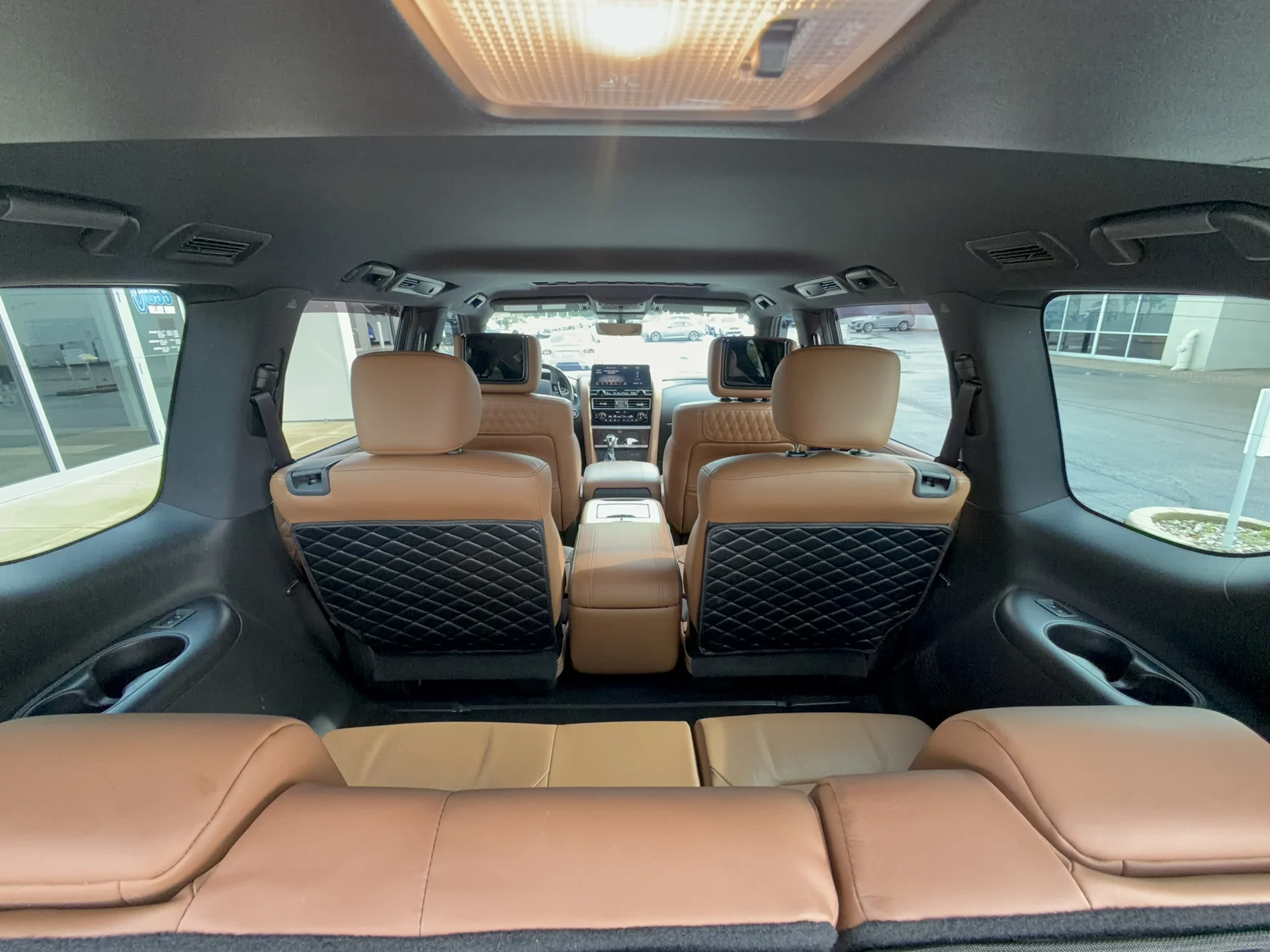 Used 2023 Moonstone White INFINITI Sensory image 32