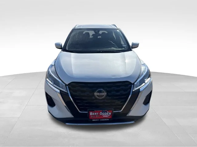 Certified Used 2023 White Nissan SV image 2
