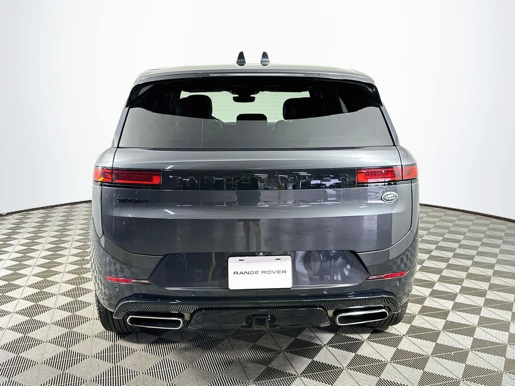 Used 2023 Carpathian Gray Premium Metallic Land Rover SE Dynamic image 6