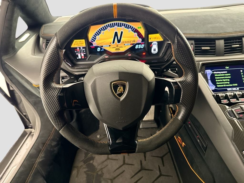 Used 2017  Lamborghini  image 11