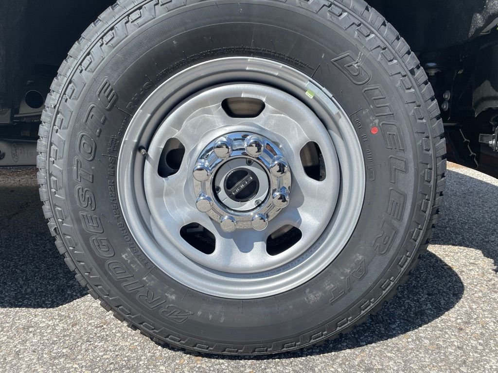 New 2026 Oxford White Ford F-350® XL image 4
