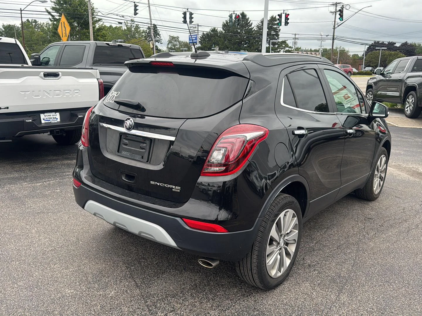 Used 2019 Ebony Twilight Metallic Buick Preferred image 6