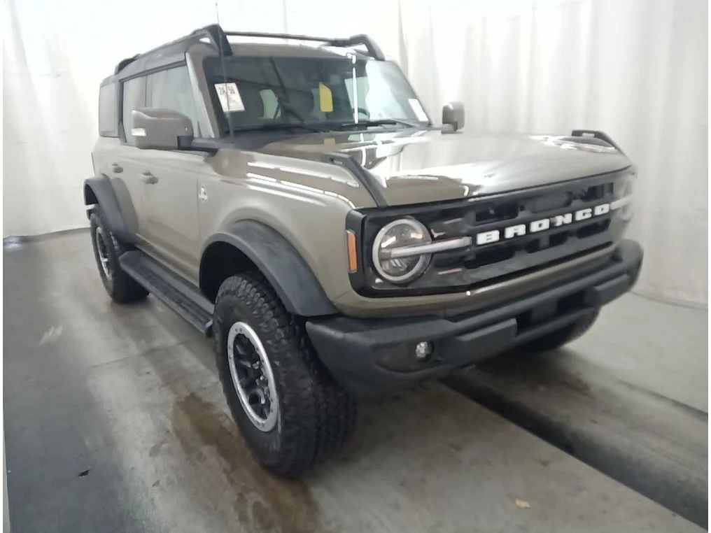 Used 2025  Ford Outer Banks image 4