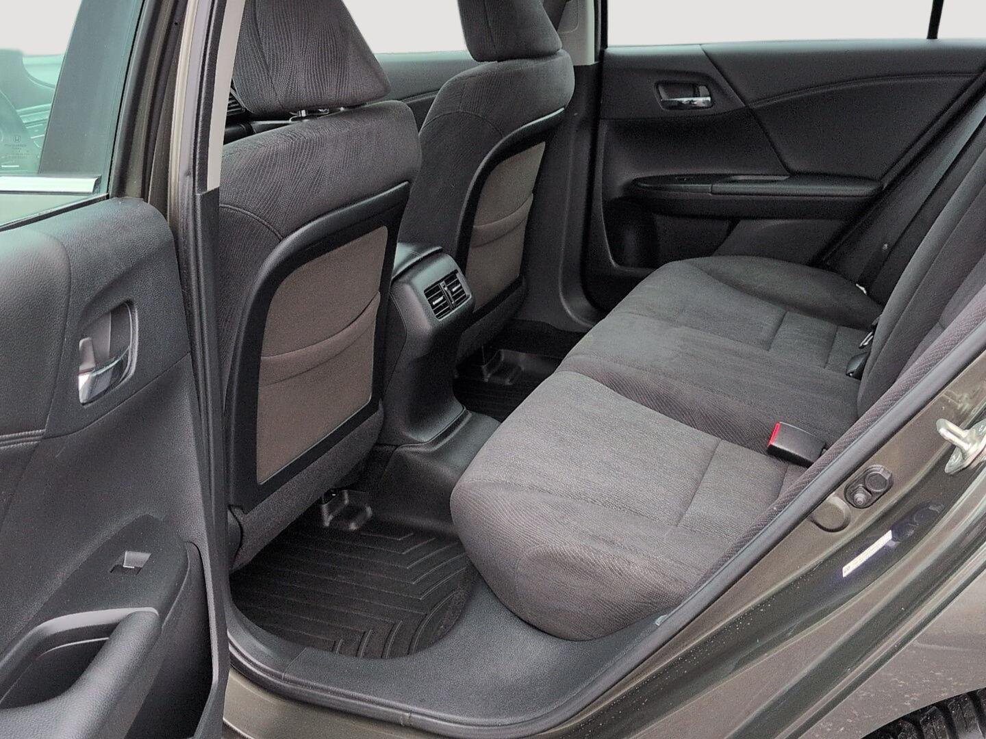 Used 2014  Honda EX image 11
