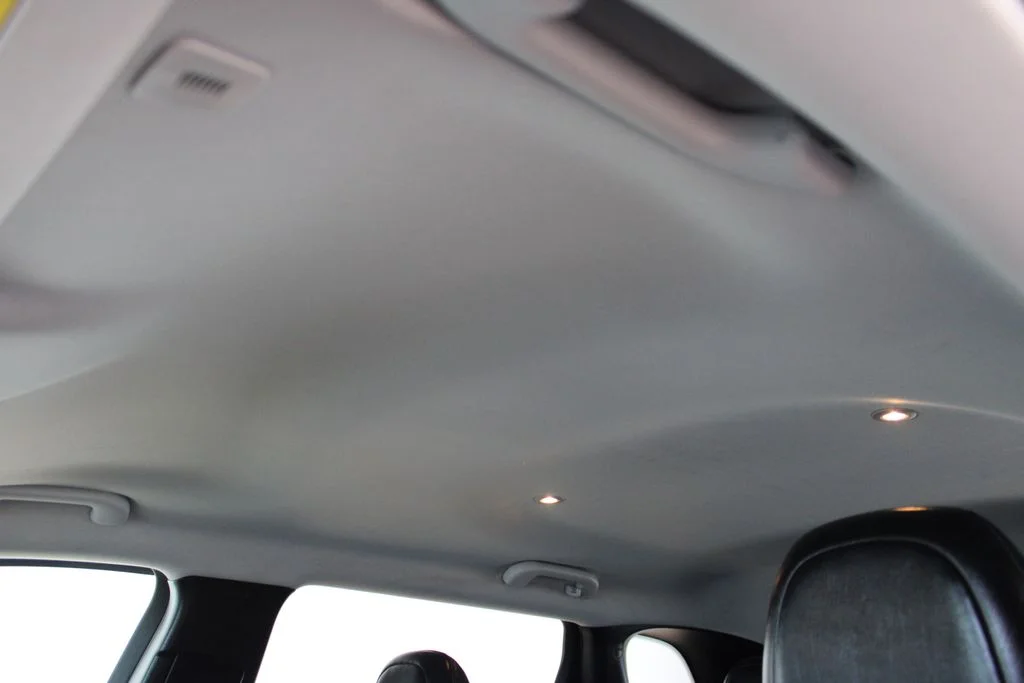 Used 2019 Bright White Clearcoat Jeep Latitude Plus image 27