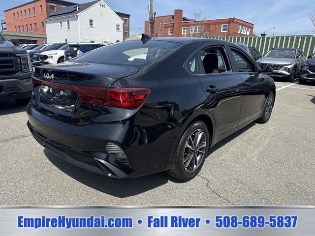 2023 Kia Forte LXS - Photo 6