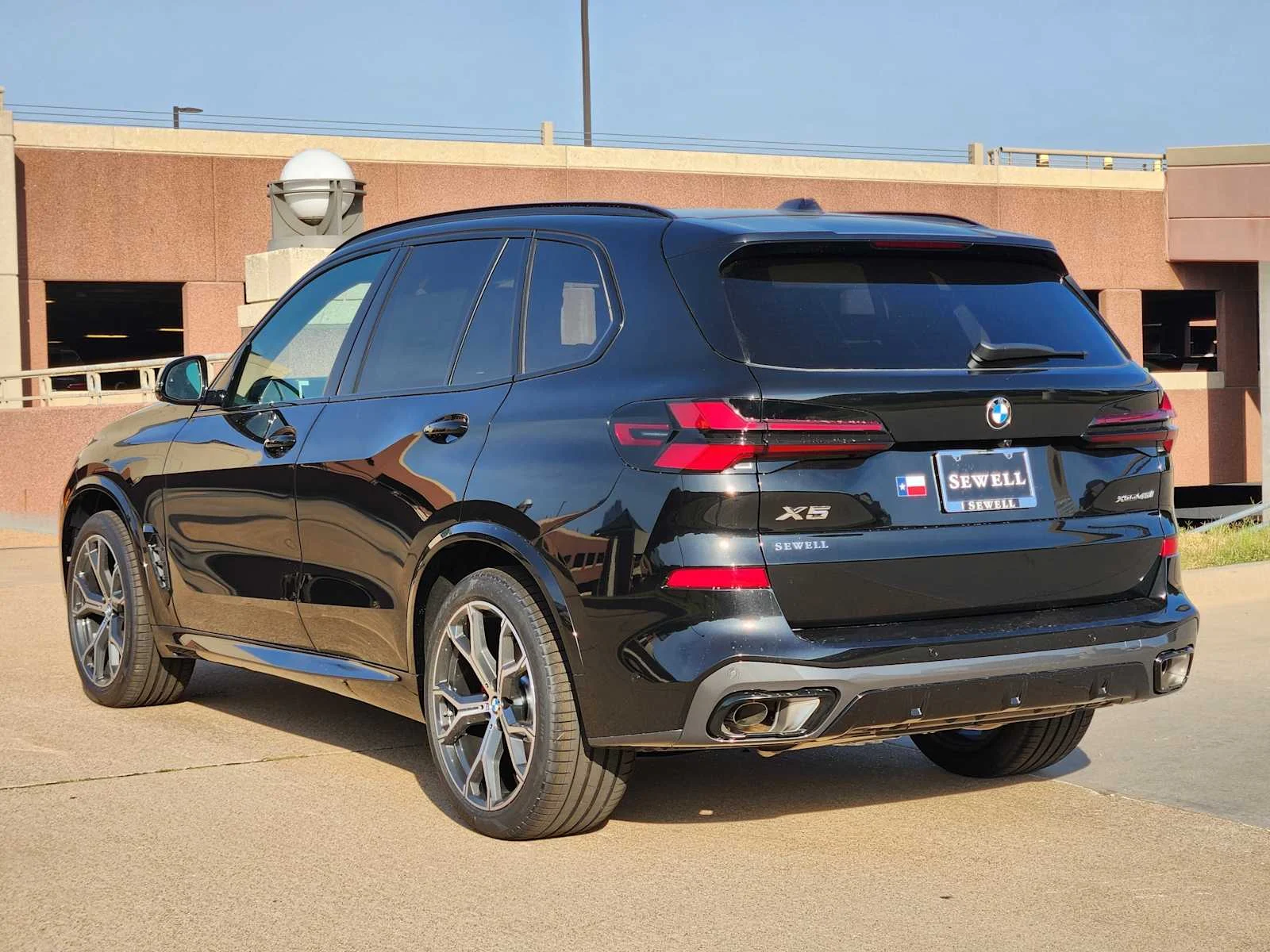 New 2026 Black Sapphire Metallic BMW xDrive40i image 3