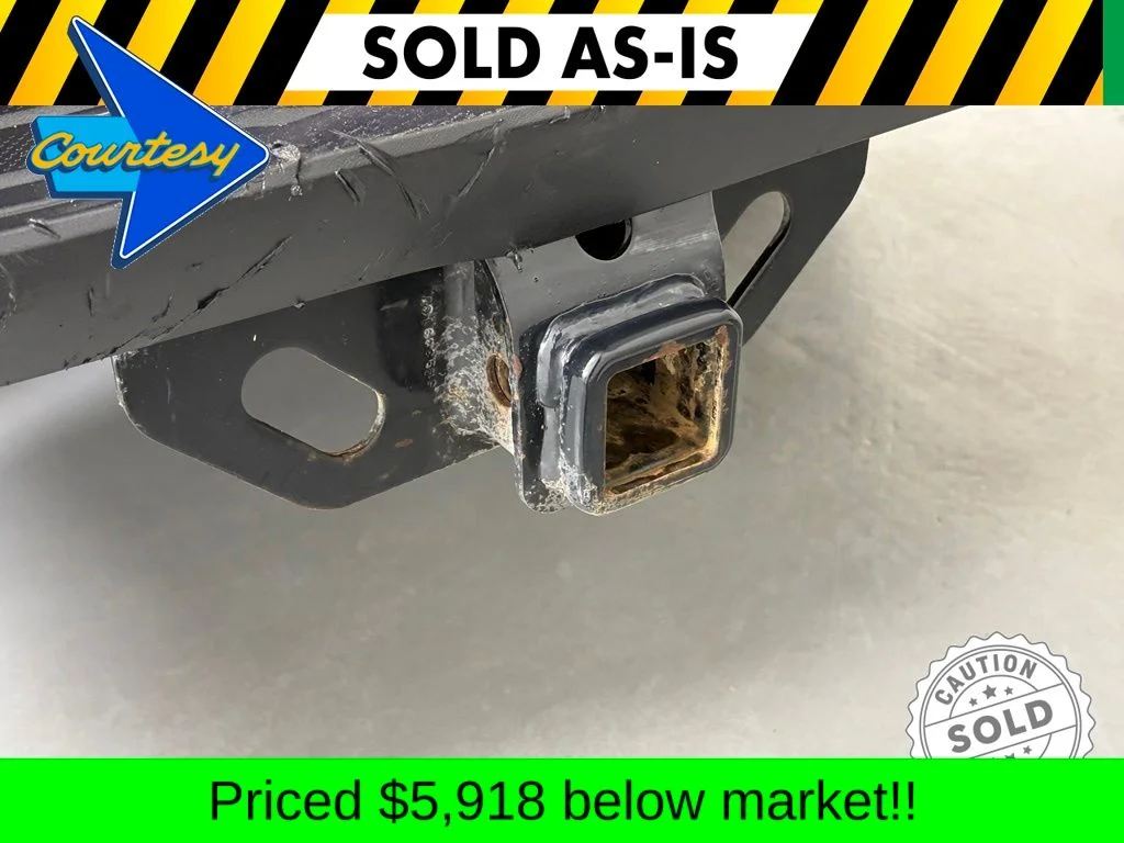 Used 2018 Blue Toyota SR5 image 37