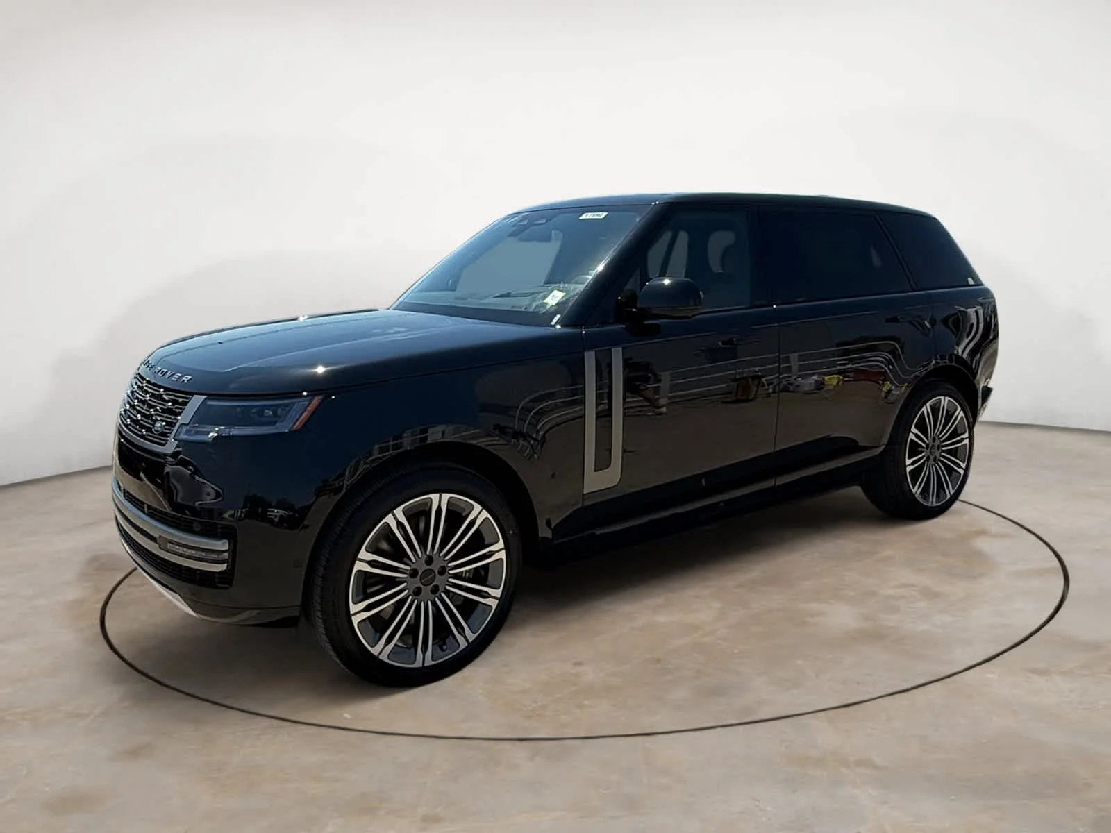 2026 Land Rover Range Rover 4.4 SE LWB 7's photo