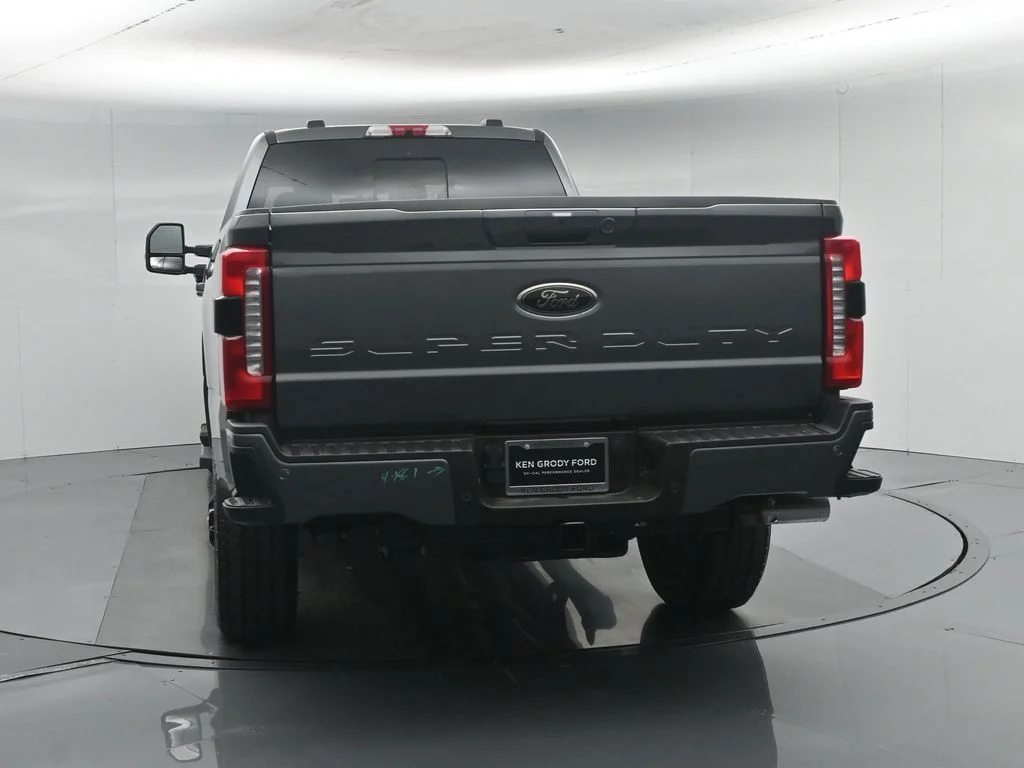 New 2026 Carbonized Gray Metallic Ford XLT image 29
