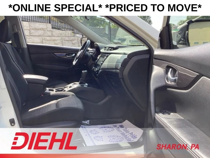 2019 Nissan Rogue SV - Photo 11