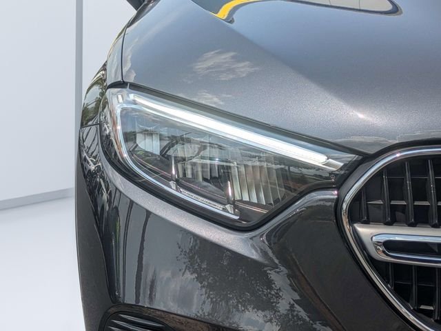 Used 2025  Mercedes-Benz GLC 350e image 9