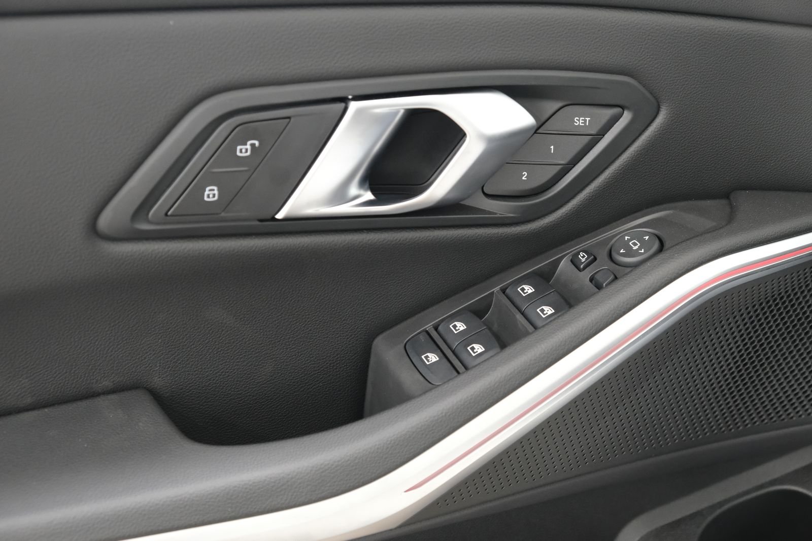 New 2026 Mineral White Metallic BMW 330i xDrive image 39