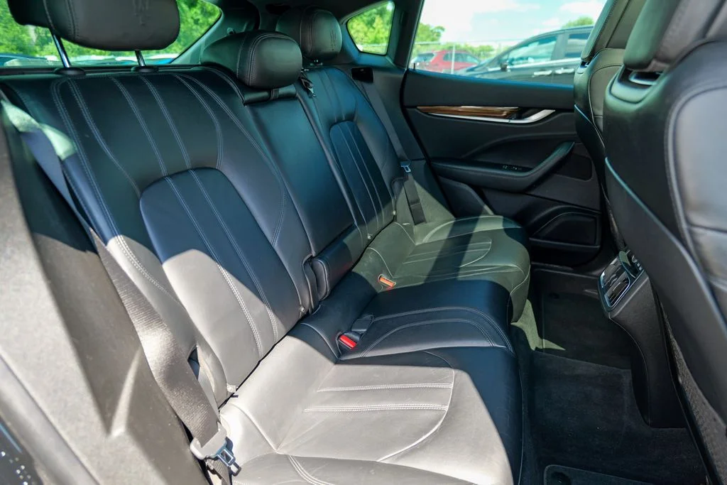 Used 2017  Maserati S image 32