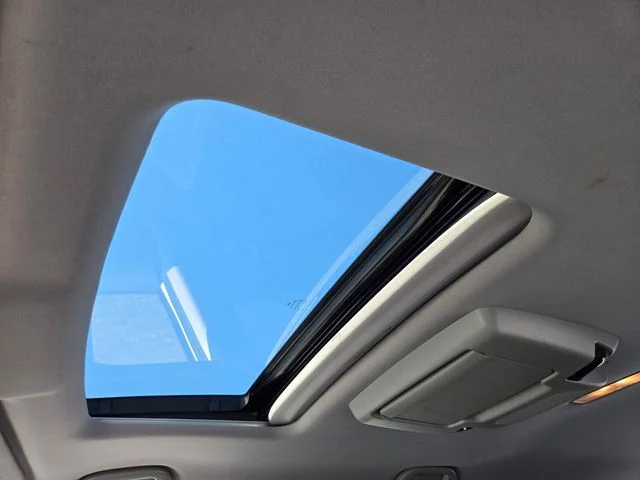 Used 2019 White Honda Touring image 11
