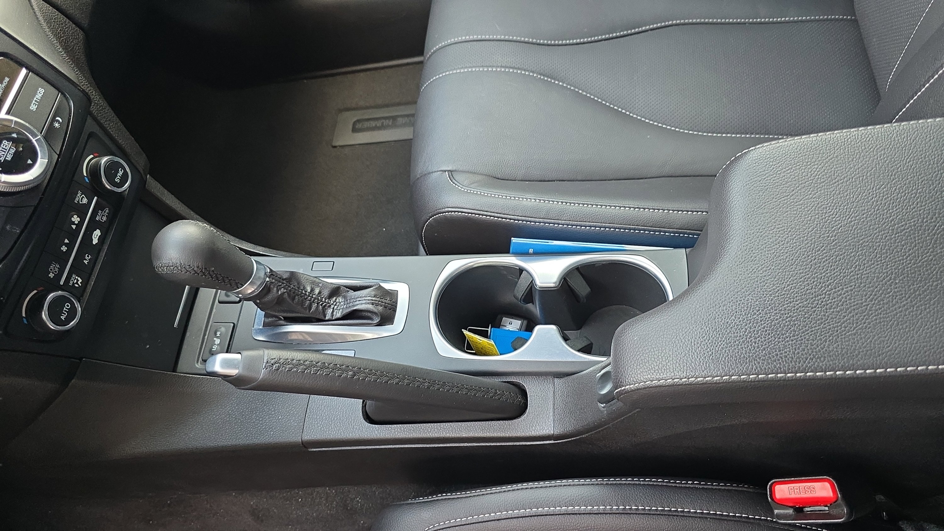 Used 2019 White Acura w/Premium Pkg image 11