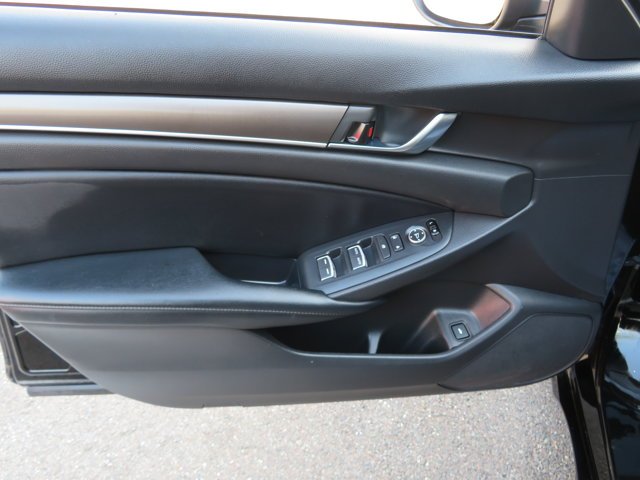Used 2018 Crystal Black Pearl Honda LX 1.5T image 20