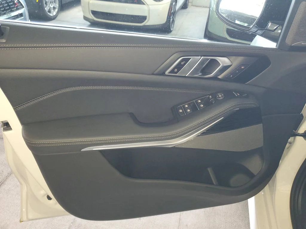 Used 2026 White BMW sDrive40i image 14
