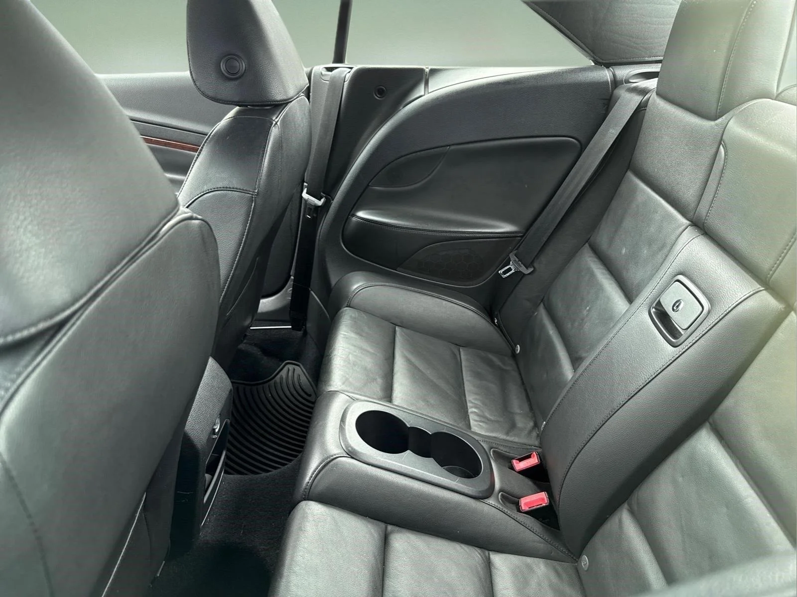 Used 2012 Horizon Blue Metallic Volkswagen Executive image 6