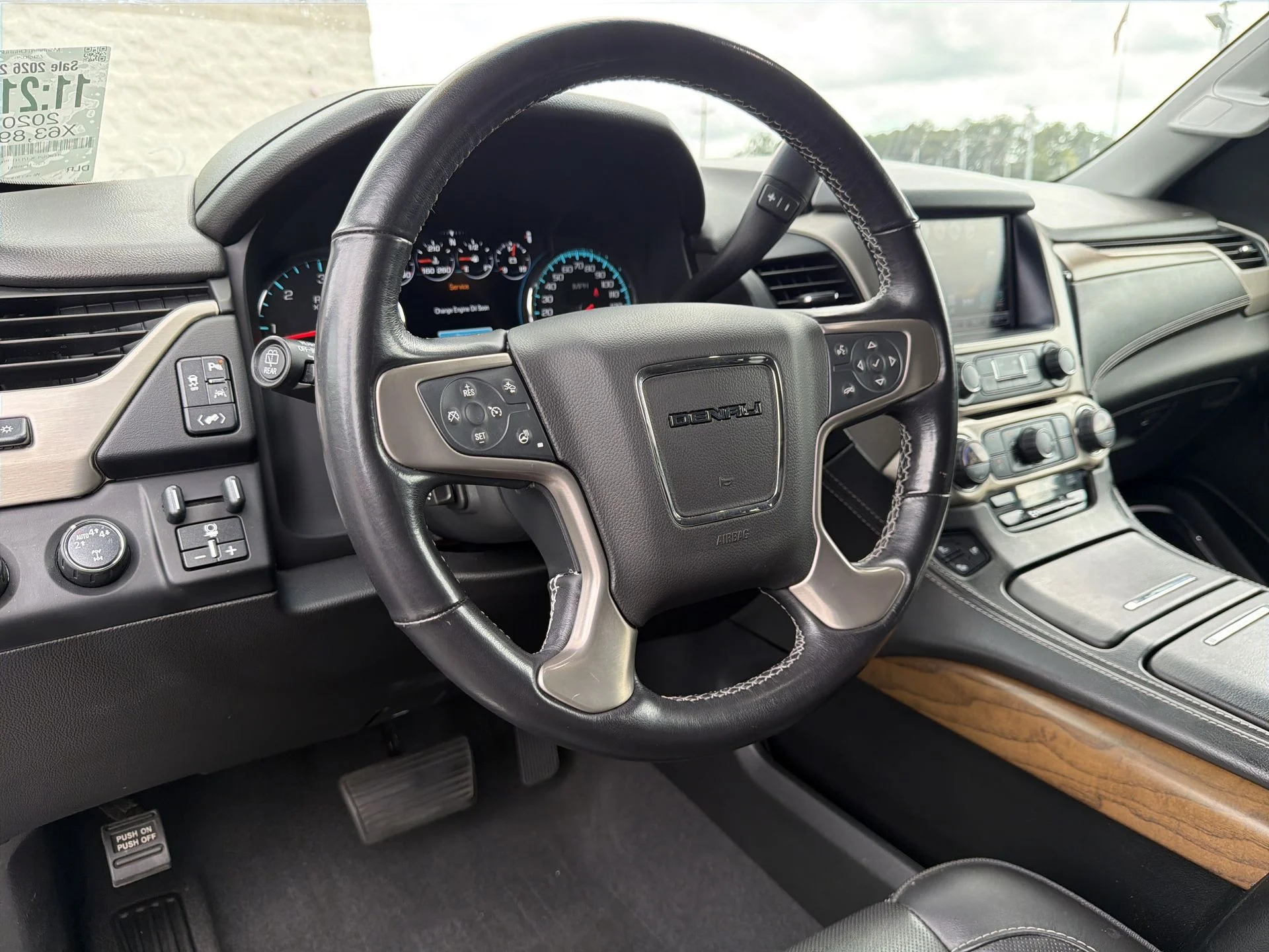 Used 2020 Onyx Black GMC Denali image 2