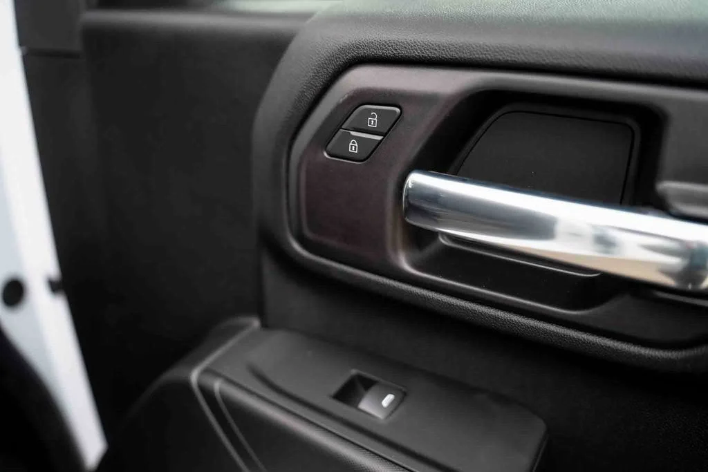 2025 GMC Sierra 2500HD Pro - Photo 32