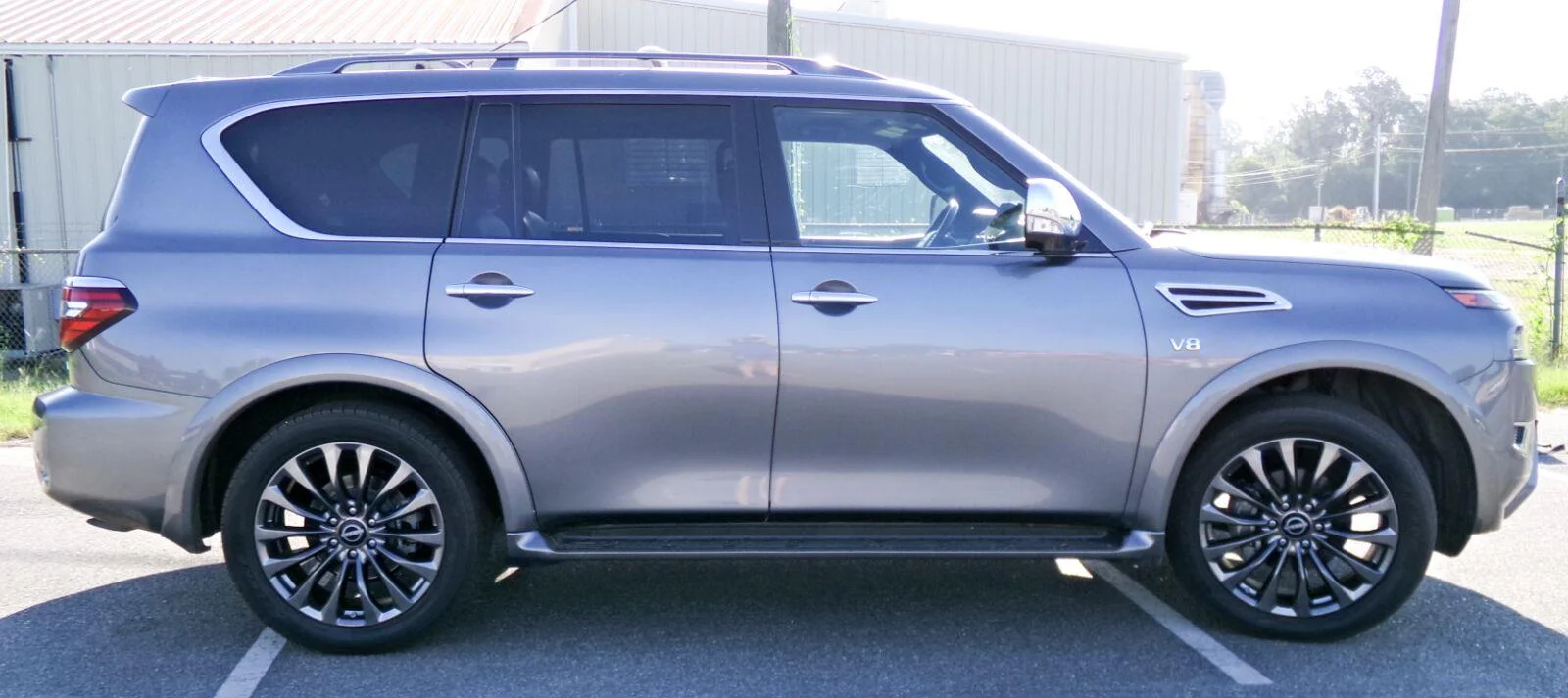 Used 2022 Gun Metallic Nissan Platinum image 6