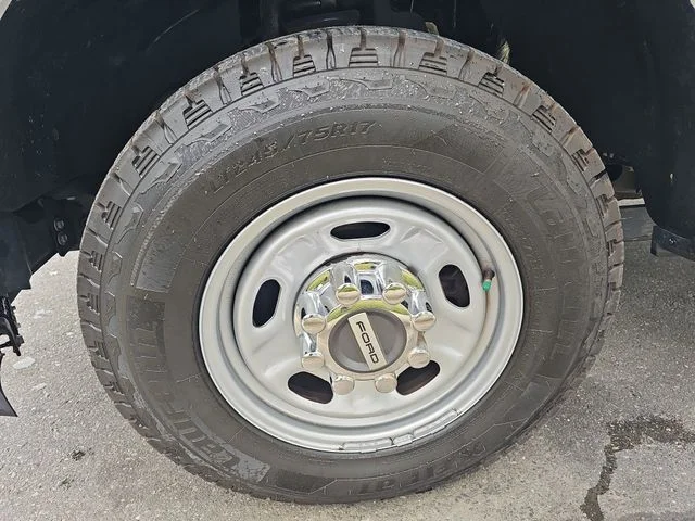 Used 2023 White Ford XL image 16