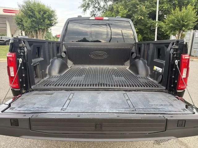 Used 2023 Black Ford XLT image 23