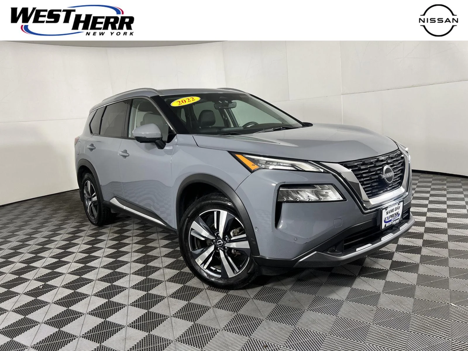 Used 2022 Boulder Gray Pearl Nissan SL image 1