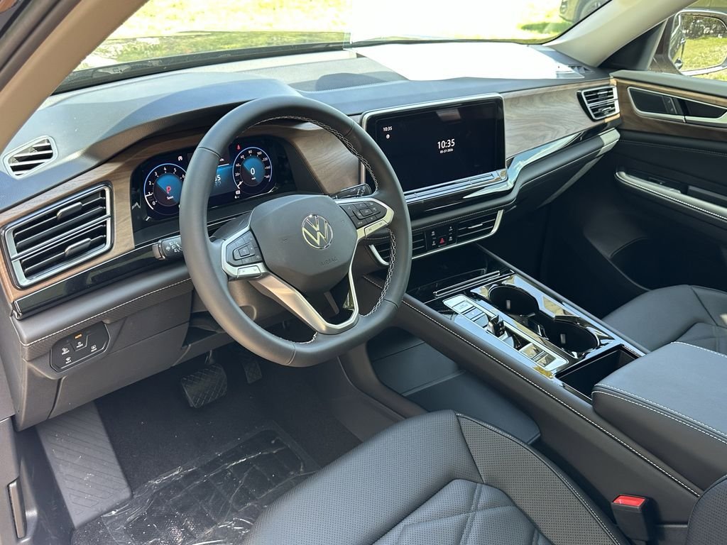 New 2026 Black Volkswagen 2.0T SE w/Technology image 17