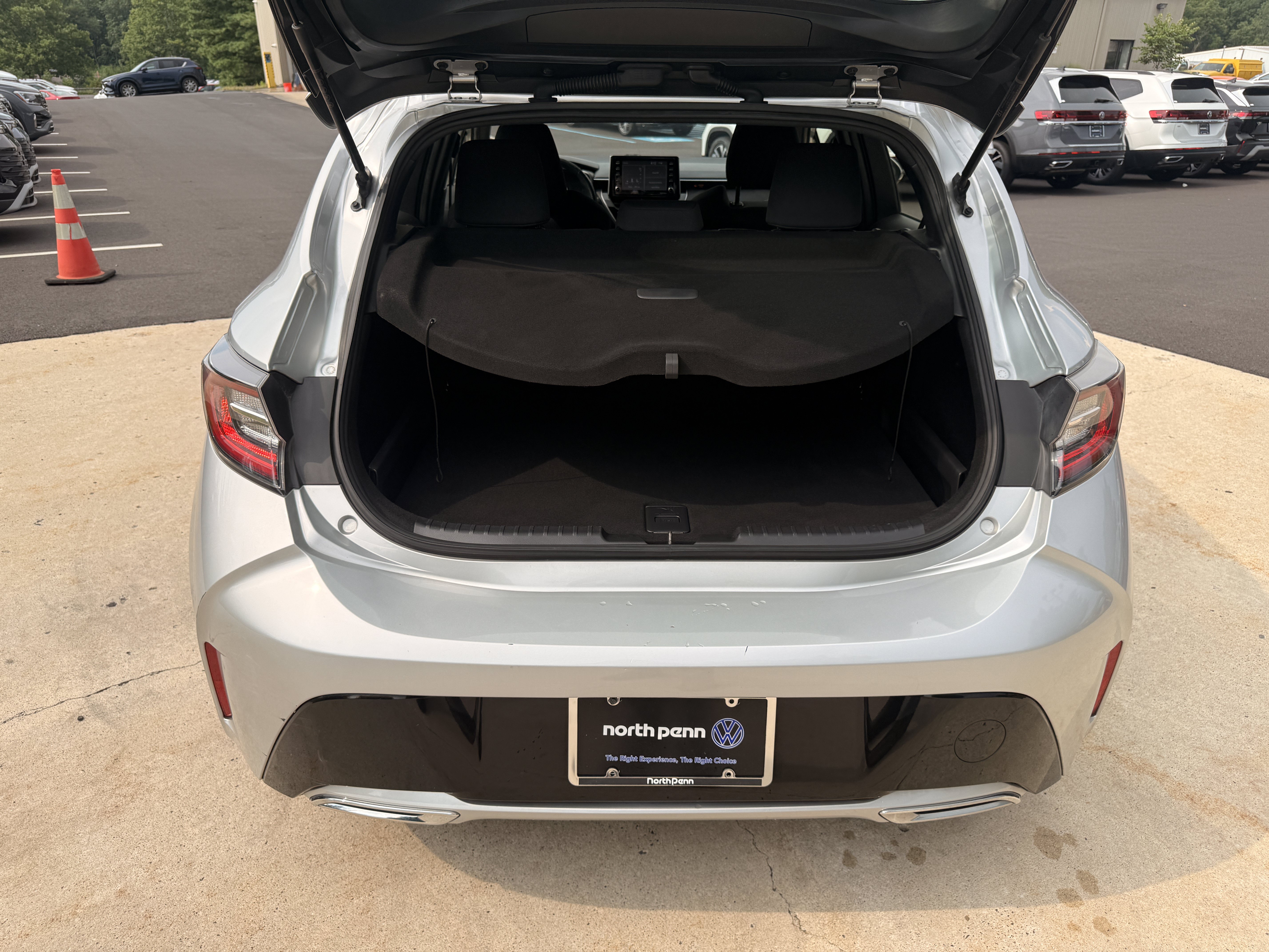 Used 2020  Toyota  image 11