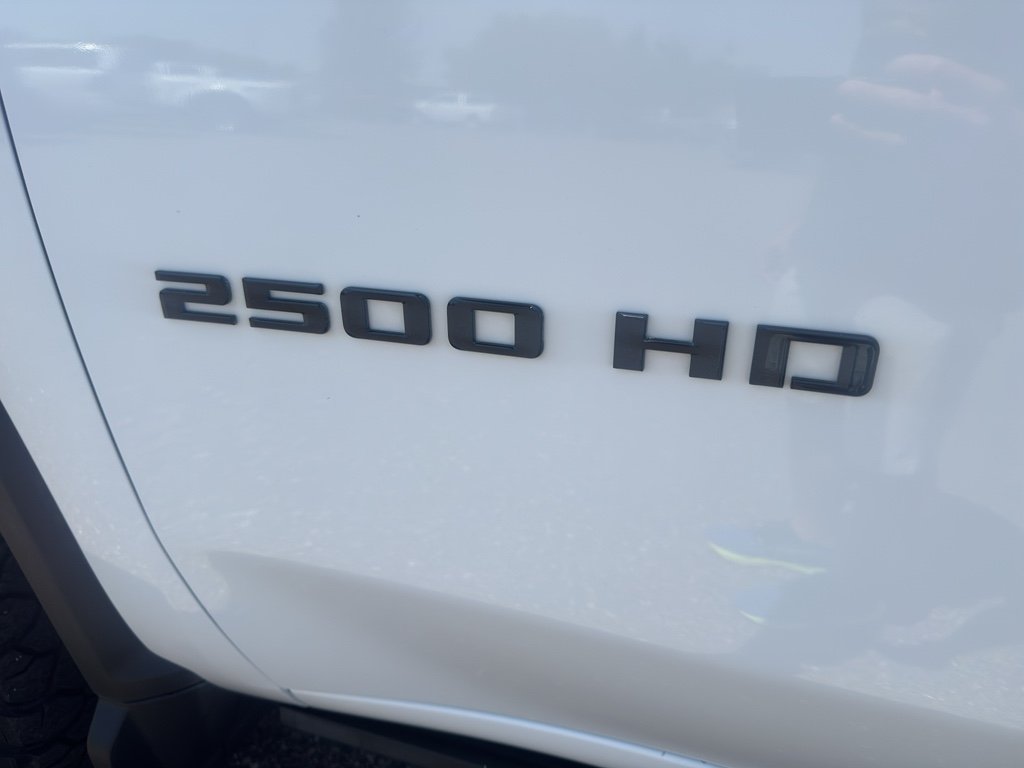 Used 2024 Summit White Chevrolet LTZ image 9