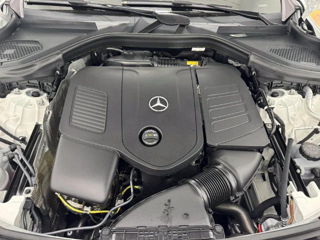New 2026 Polar White Mercedes-Benz GLC 300 Coupe image 15