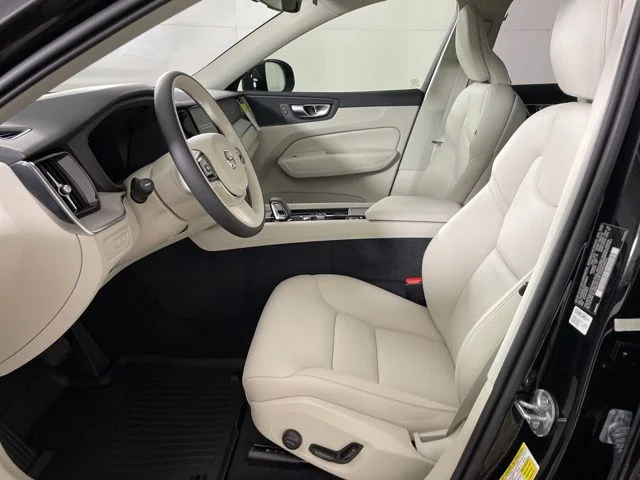 Certified Used 2025 Onyx Black Metallic Volvo Plus image 27