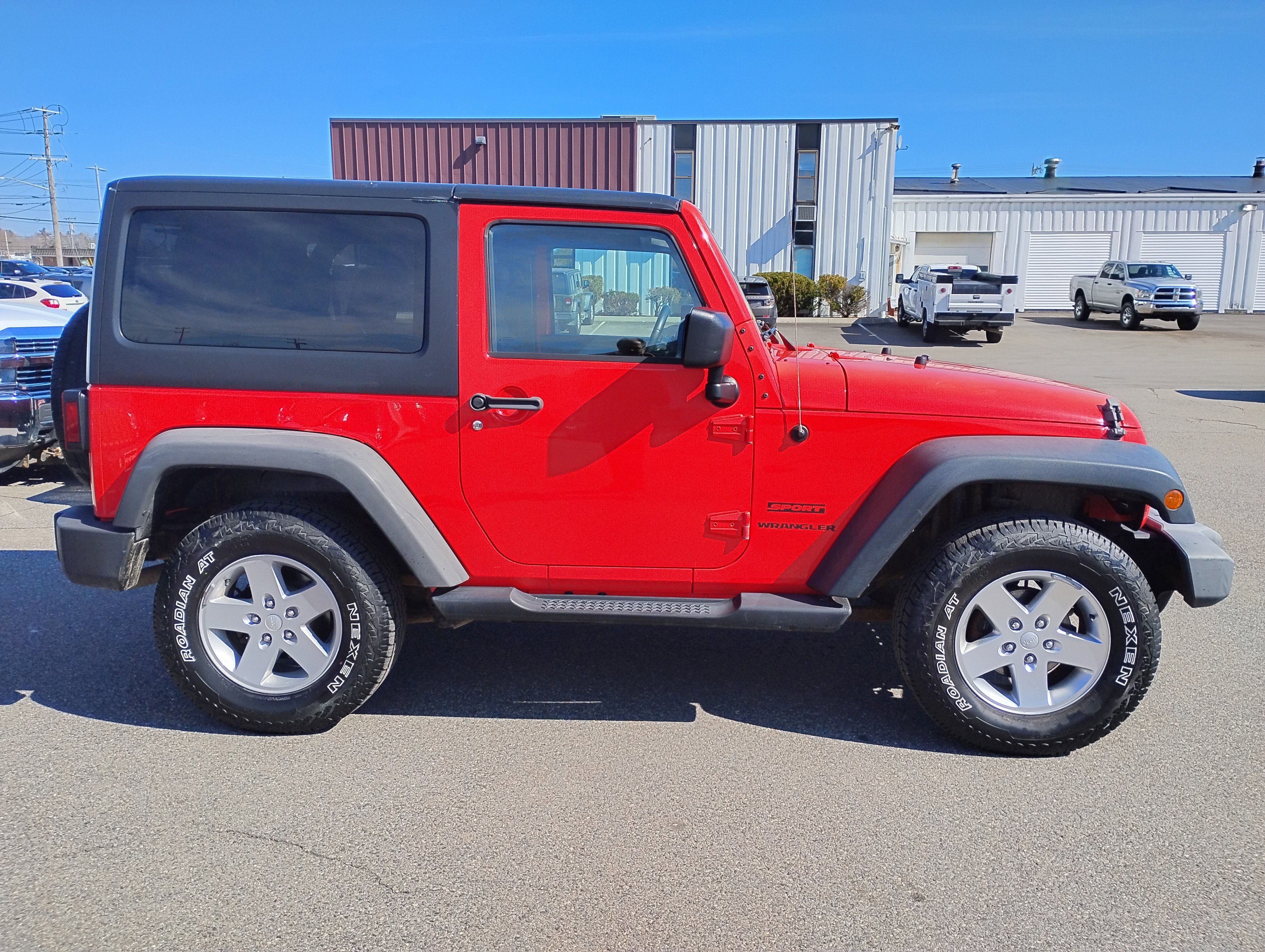 Used 2013 Rock Lobster Jeep Sport image 4
