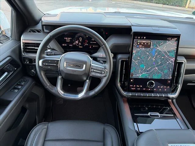 Used 2025 White Frost Tricoat GMC Denali image 17