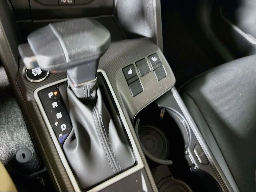 New 2026 Glacial White Pearl Kia EX image 17