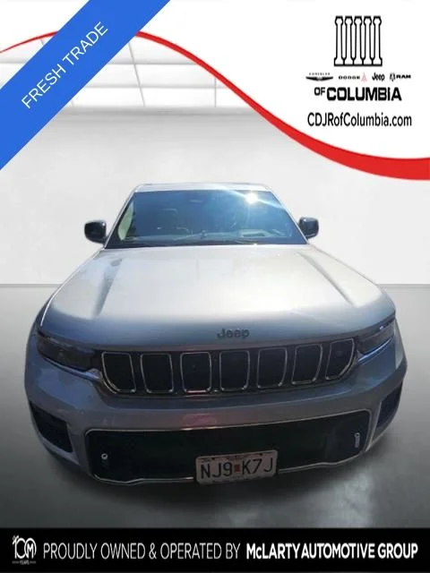 Used 2022 Silver Jeep Overland image 1