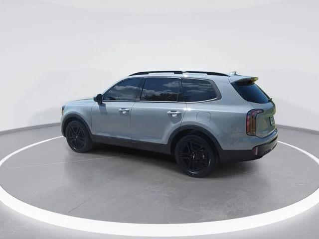 Used 2024 Gray Kia EX X-Line image 5