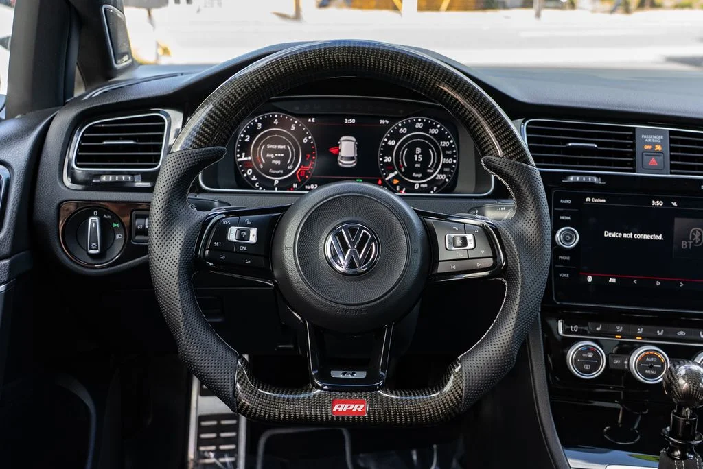 Used 2018 Blue Volkswagen DCC & Navigation 4Motion image 12
