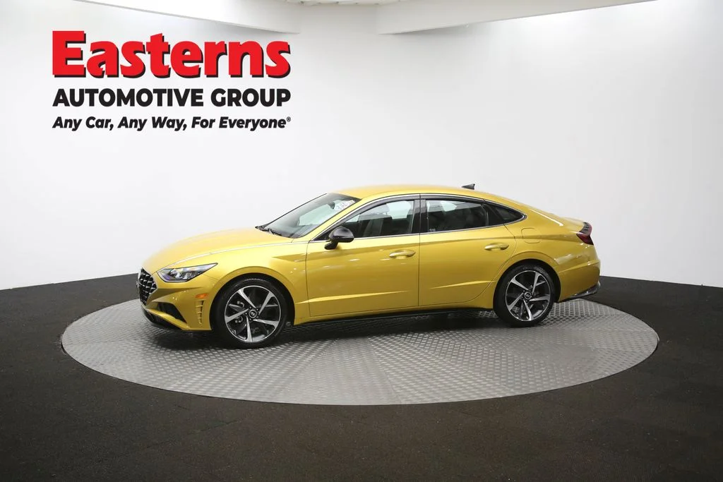 Used 2021 Yellow Hyundai SEL Plus image 57