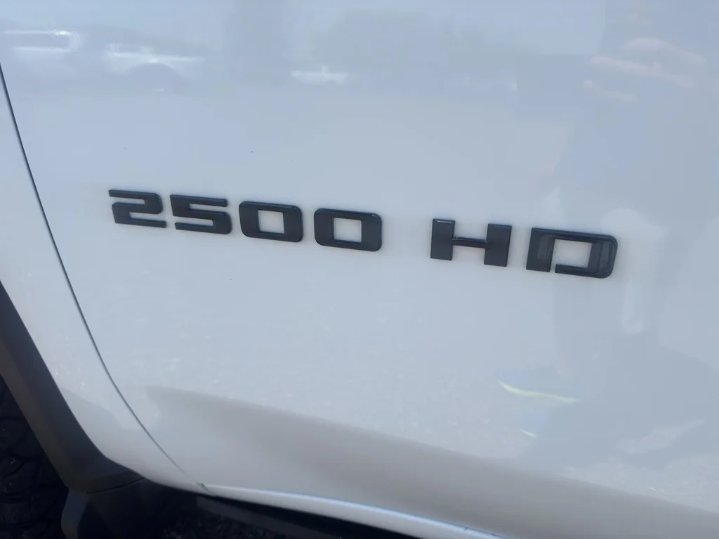 Used 2024 Summit White Chevrolet LTZ image 9