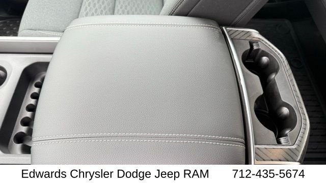 New 2026 Granite Crystal Metallic Clearcoat RAM Big Horn/Lone Star image 22