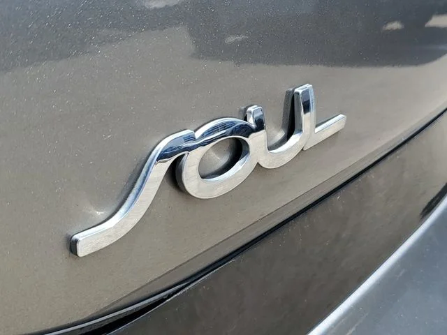 Used 2014 Gray Kia Base image 8