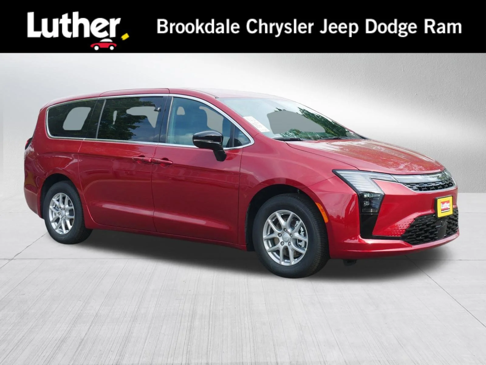 2027 Chrysler Pacifica Select's photo