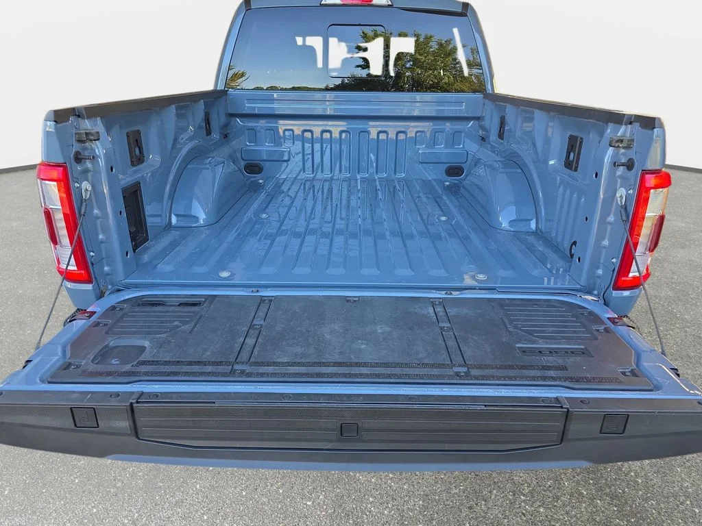 Used 2023 Azure Gray Metallic Ford King Ranch image 10