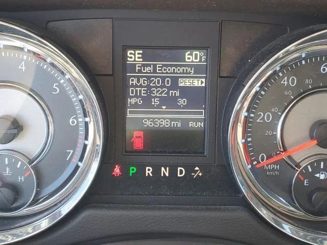 Used 2015 Cashmere/Sandstone Pearlcoat Chrysler Touring image 10